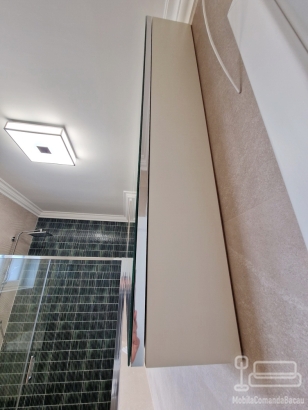 Mobilier de baie din MDF furniruit, cant laser și blat din quartz – 1,8 m, Bacău