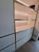 Mobilier living tip bibliotecă din MDF vopsit cu canturi aurii și iluminare LED – 4100 mm, Vrancea