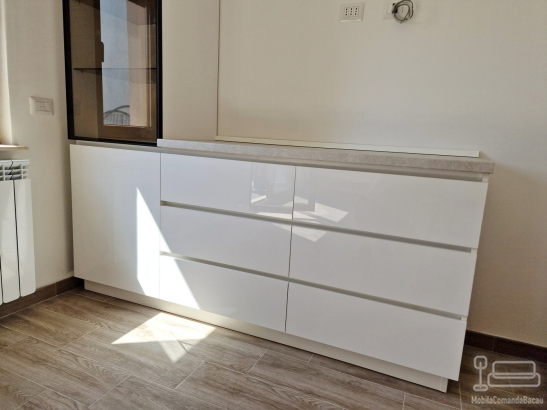 Bucătărie mdf perfect sense, 4650 mm – feronerie blum & masă extensibilă în sertar, adjud