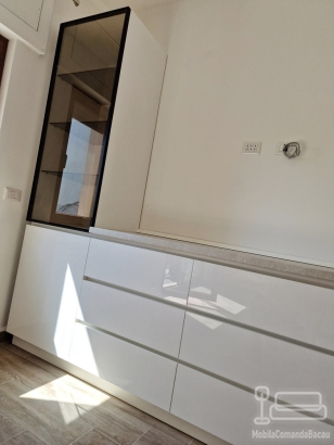 Bucătărie mdf perfect sense, 4650 mm – feronerie blum & masă extensibilă în sertar, adjud