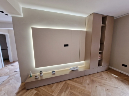 Mobilier living din MDF vopsit și PAL, realizat pe comandă în județul Bacău
