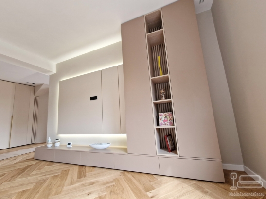 Mobilier living din MDF vopsit și PAL, realizat pe comandă în județul Bacău