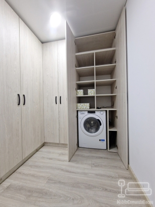 Mobilier cameră dressing din pal melaminat – feronerie blum cu amortizare,Iași