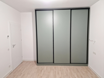 Dressing cu 3 uși glisante, realizat pe comandă în București