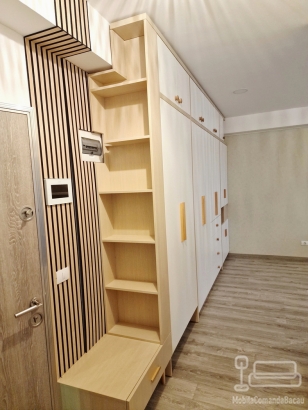 Mobilier hol din PAL, realizat pe comandă în Bacău