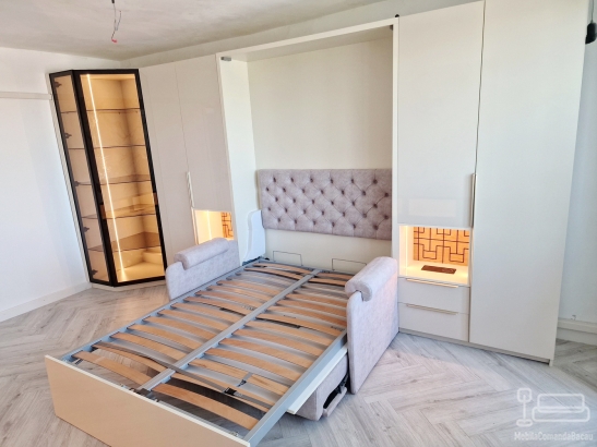 Pat rabatabil electric cu canapea într-un ansamblu de living la comandă, Roman (Neamț)