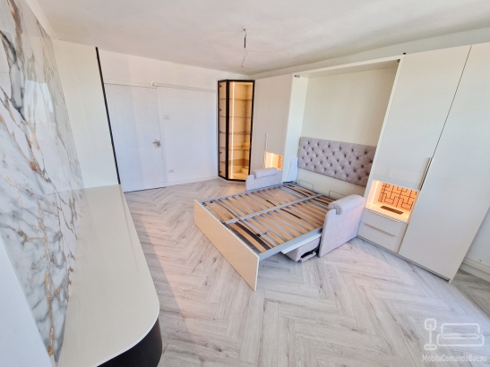 Pat rabatabil electric cu canapea într-un ansamblu de living la comandă, Roman (Neamț)