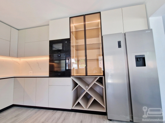 Bucătărie MDF Perfect Sense antiamprentă la comandă cu blat Quartz, Pâncești (jud. Bacău)