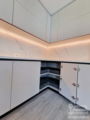 Bucătărie MDF Perfect Sense antiamprentă la comandă cu blat Quartz, Pâncești (jud. Bacău)