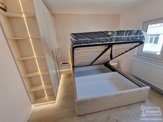 Mobilier dormitor matrimonial la comandă cu pat cu somieră rabatabilă, Bacău