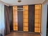 Vitrine living la comandă din MDF riflat furniruit cu miez negru, Bacău
