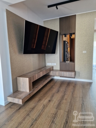 Mobilier living la comandă – comodă TV suspendată cu corpuri îmbinate la 45°, Bacău