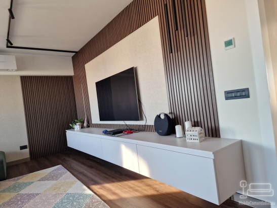 Mobilier pentru living cu riflaje, din MDF