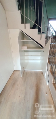 Mobilier hol sub scară în județul Bacău | MDF vopsit | Feronerie Blum