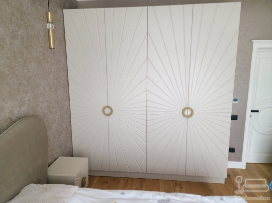 Mobilier de dormitor din MDF vopsit