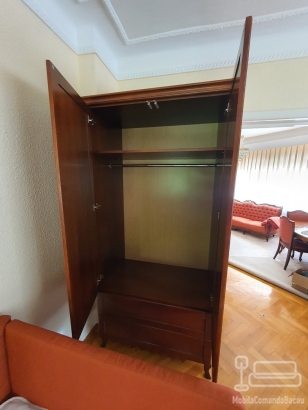 Mobilier dormitor la comandă – pat/canapea tapițată și dulap din lemn, București