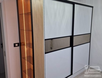 Dressing cu usi glisante Hafele Germania