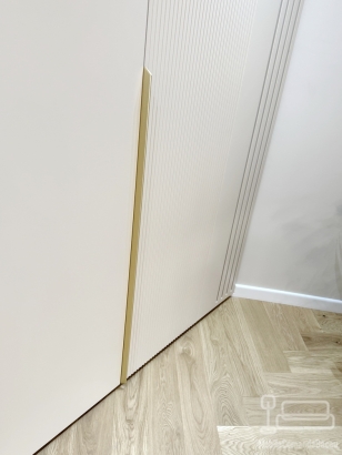 Mobilier hol din MDF vopsit, realizat pe comandă în județul Bacău