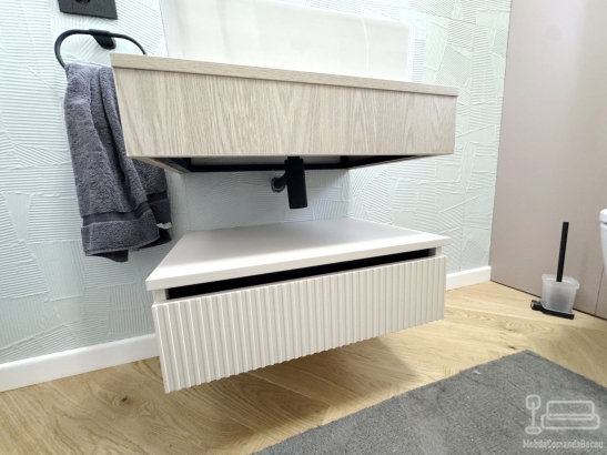 Mobilier baie din MDF vopsit, realizat pe comandă în județul Bacău