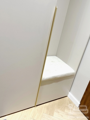 Mobilier hol din MDF vopsit, realizat pe comandă în județul Bacău