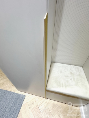 Mobilier hol din MDF vopsit, realizat pe comandă în județul Bacău