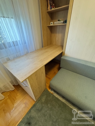 Dormitor cu pat rabatabil și canapea, realizat pe comandă în Bacău