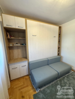 Dormitor cu pat rabatabil și canapea, realizat pe comandă în Bacău