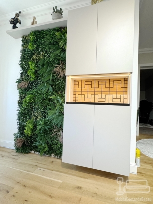 Bucătărie pe colț din MDF vopsit în câmp electrostatic, cu blat din Quartz