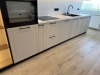 Mobilier bucătărie din MDF vopsit cu feronerie Blum și iluminat Häfele – Bacău