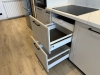 Mobilier bucătărie din MDF vopsit cu feronerie Blum și iluminat Häfele – Bacău