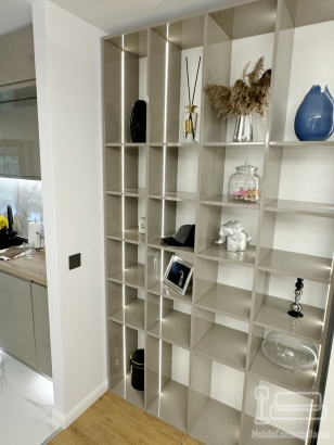 Mobilier de dining din MDF vopsit, cu bandă LED Hafele