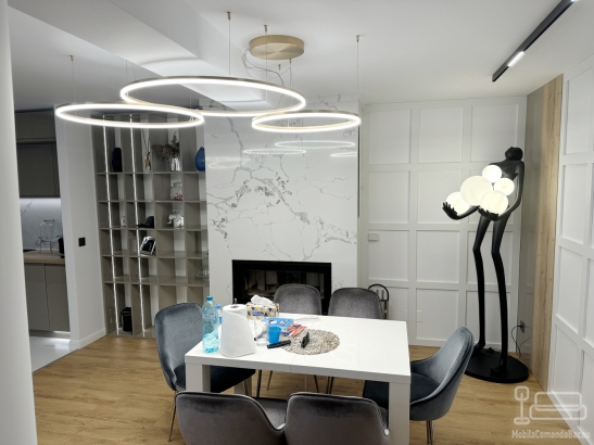 Mobilier de dining din MDF vopsit, cu bandă LED Hafele