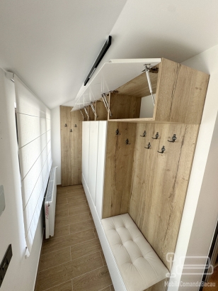 Mobilier hol la comandă – PAL + fronturi MDF vopsit, Bacău