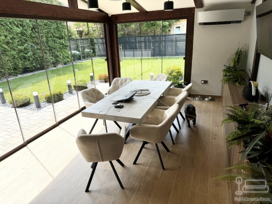 Mobilier pentru terasă din PAL și MDF vopsit, cu jardiniere și corp pentru frigider
