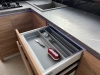 Bucătărie pentru terasă din PAL, cu profil Gola și iluminare RGB