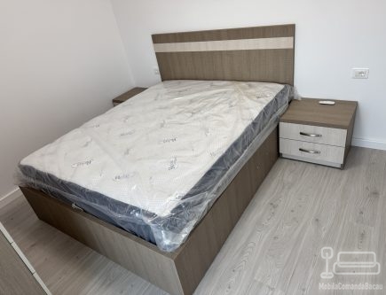 Mobilier dormitor la comandă – pat cu somieră rabatabilă, dulap și noptiere (Bacău)