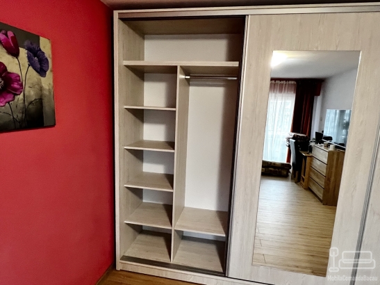 Dressing cu uși glisante – PAL, 3.300 × 600 × 2.450 mm, Bacău