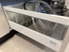 Bucătărie din MDF vopsit cu blat din quartz – profil Gola, chiuvetă sub blat (Bacău)
