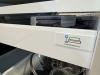 Bucătărie din MDF vopsit cu blat din quartz – profil Gola, chiuvetă sub blat (Bacău)