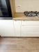 Bucătărie din MDF vopsit cu frezare mâner – 3.800 mm, feronerie Blum