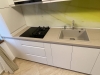 Bucătărie din MDF vopsit cu frezare mâner – 4,3 m lungime, feronerie Blum, Bacău