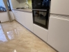 Bucătărie din MDF vopsit cu frezare mâner – 4,3 m lungime, feronerie Blum, Bacău