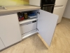 Bucătărie din MDF vopsit cu frezare mâner – 4,3 m lungime, feronerie Blum, Bacău