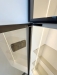 Mobilier bucătărie la comandă – MDF lucios Perfect Sense, vitrină cu ramă neagră, Bacău