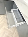 Mobilier bucătărie la comandă – MDF lucios Perfect Sense, vitrină cu ramă neagră, Bacău