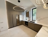 Mobilier bucătărie la comandă – MDF, blat și contrablat quartz, Bacău