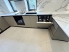 Mobilier bucătărie la comandă – MDF, blat și contrablat quartz, Bacău