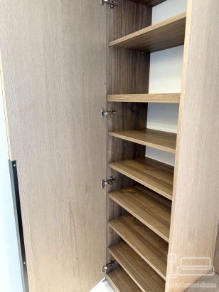 Mobilier hol din mdf furniruit – feronerie blum cu amortizare, Bacău