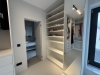 Mobilier cameră dressing la comandă din PAL melaminat – feronerie Blum | Bacău