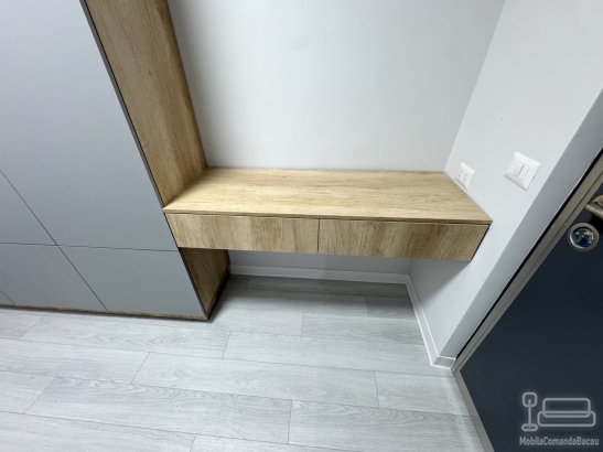 Mobilier hol din pal melaminat, 3000 mm – feronerie blum, Bacău